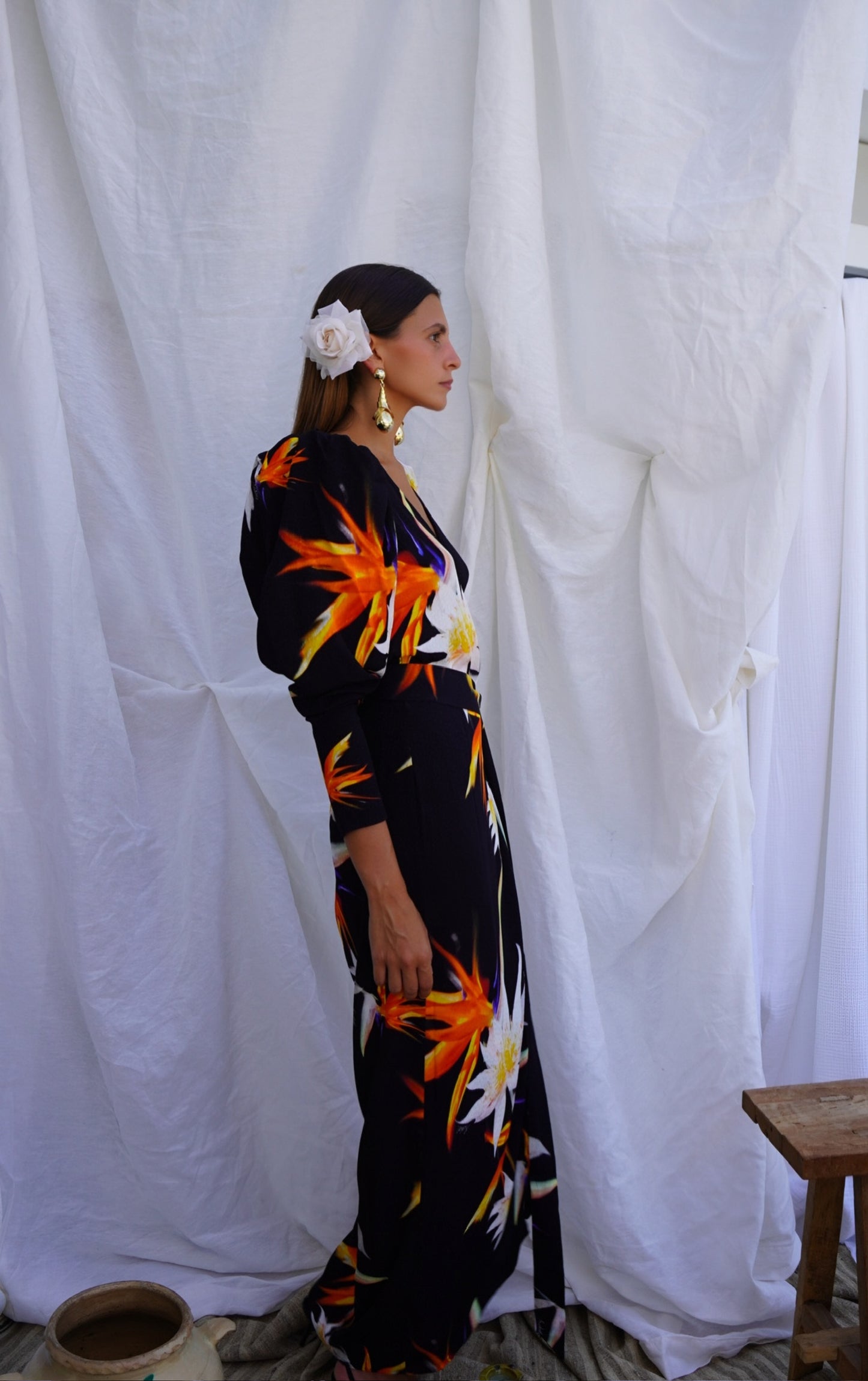 ROTATE. Vestido midi cruzado hombreras