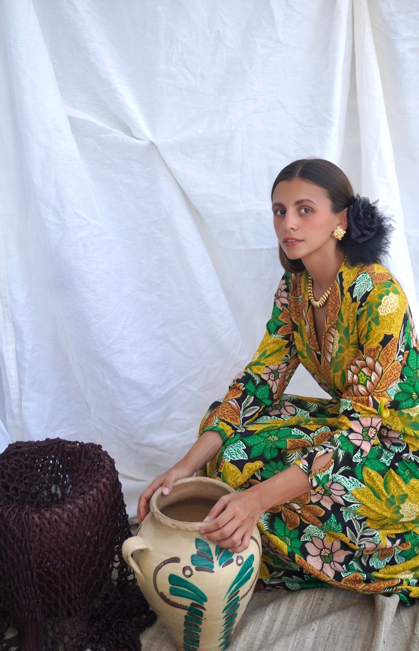 FARM RIO. Vestido midi en crepé efecto cruzado