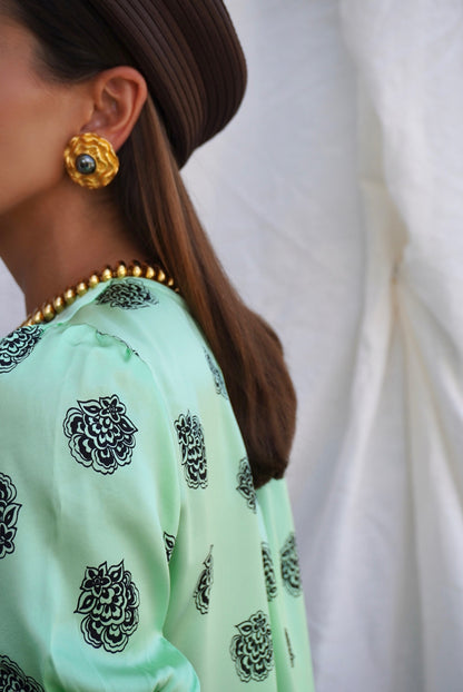 BAUM UND PFERDGARTEN. Vestido satén estampado