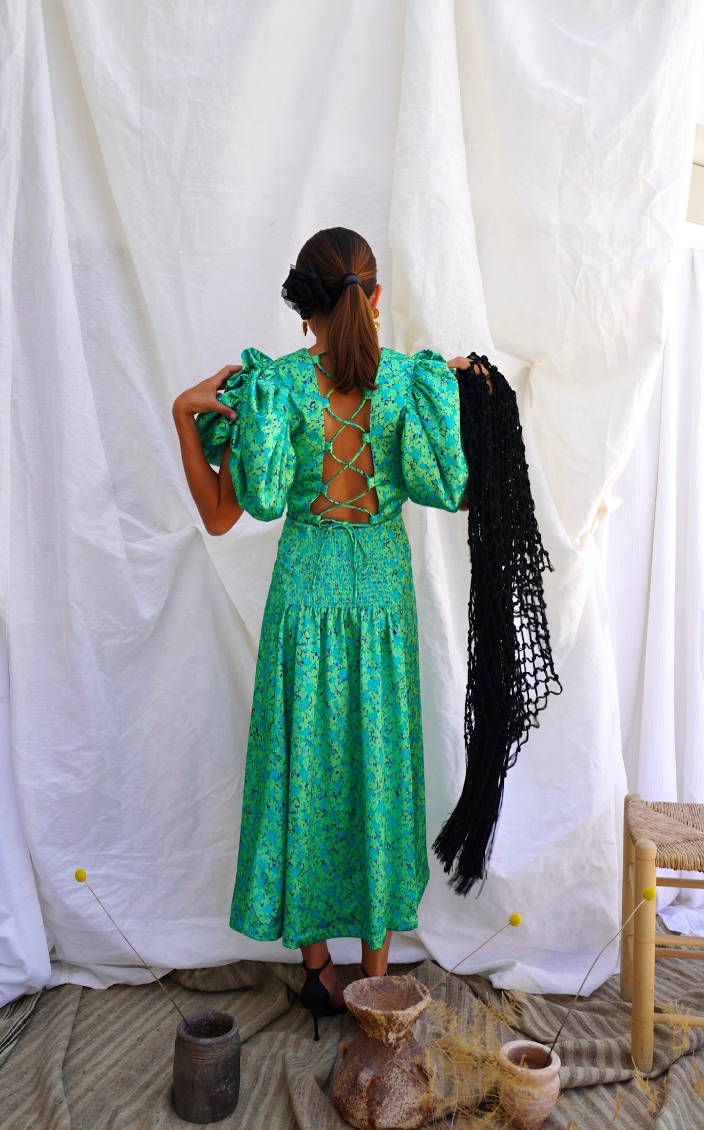 ROTATE. Vestido con mangas abullonadas