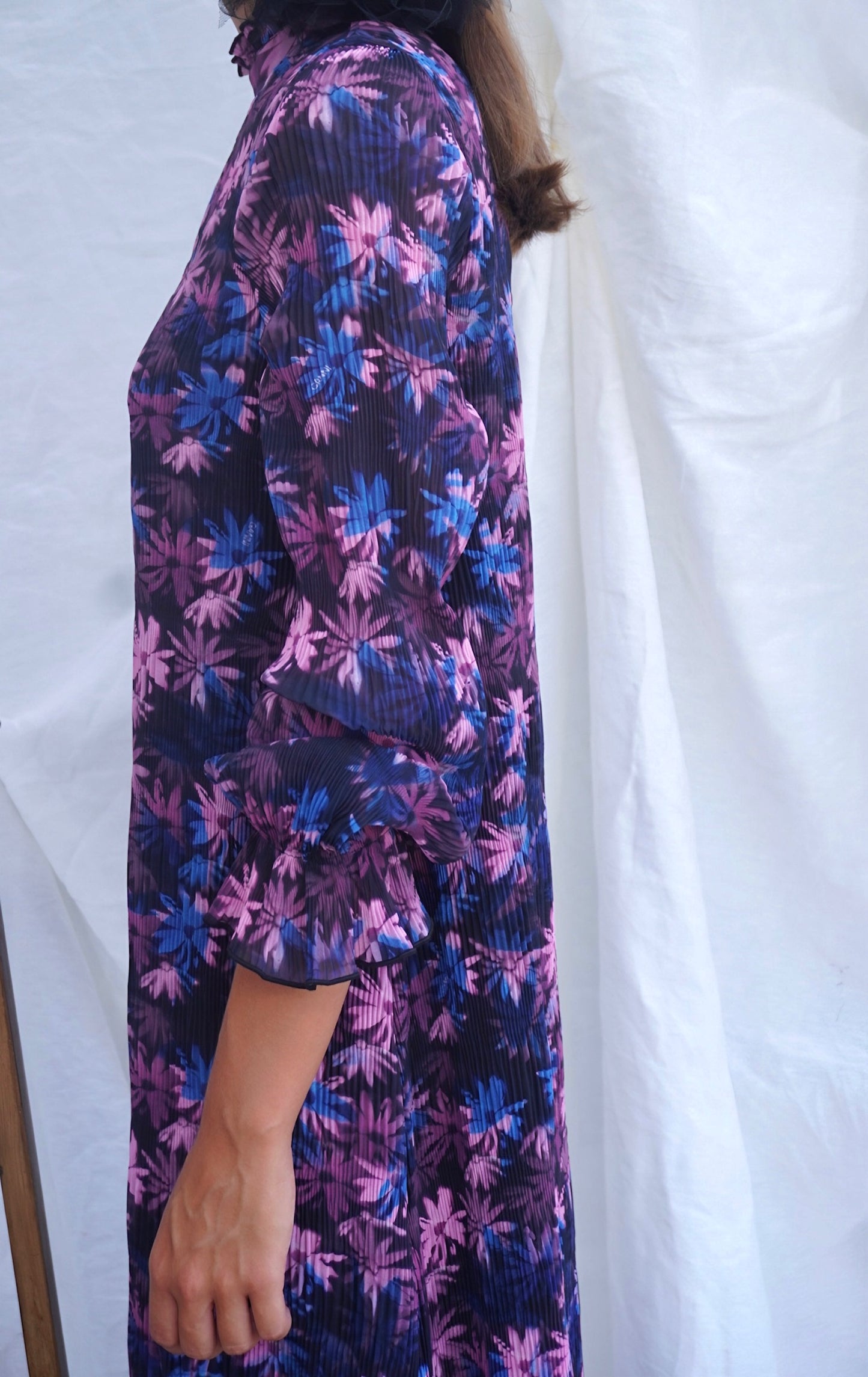 GANNI. Vestido midi georgette plisado