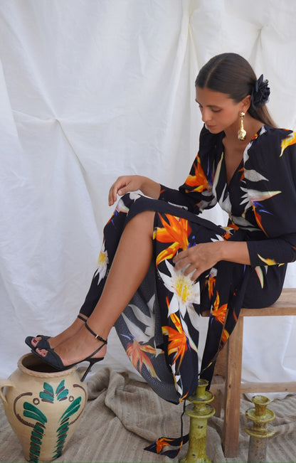 ROTATE. Vestido midi cruzado hombreras