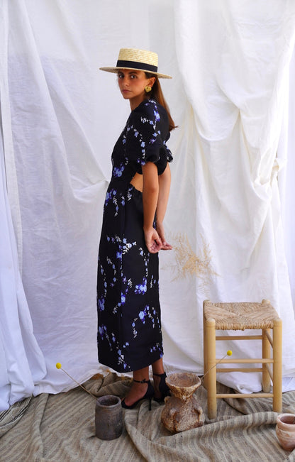 GANNI. Vestido midi en brocado con espalda abierta