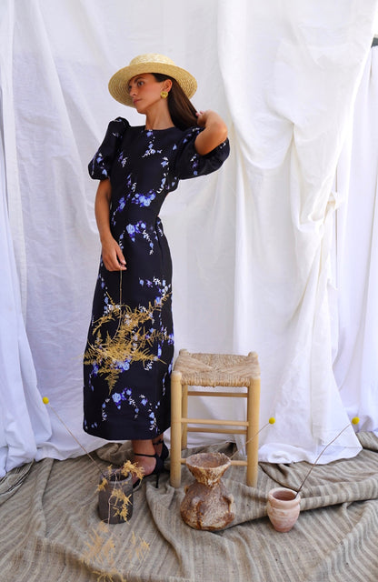 GANNI. Vestido midi en brocado con espalda abierta