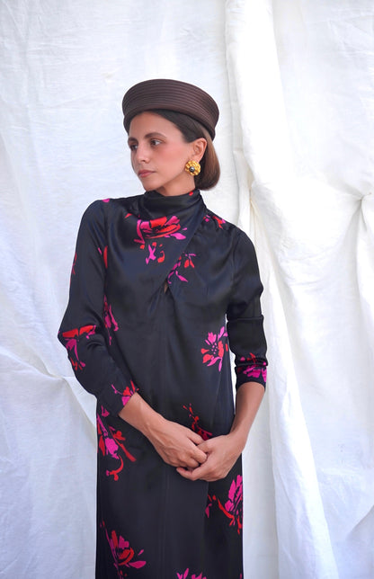 GANNI. Vestido midi en satén-crepé drapeado