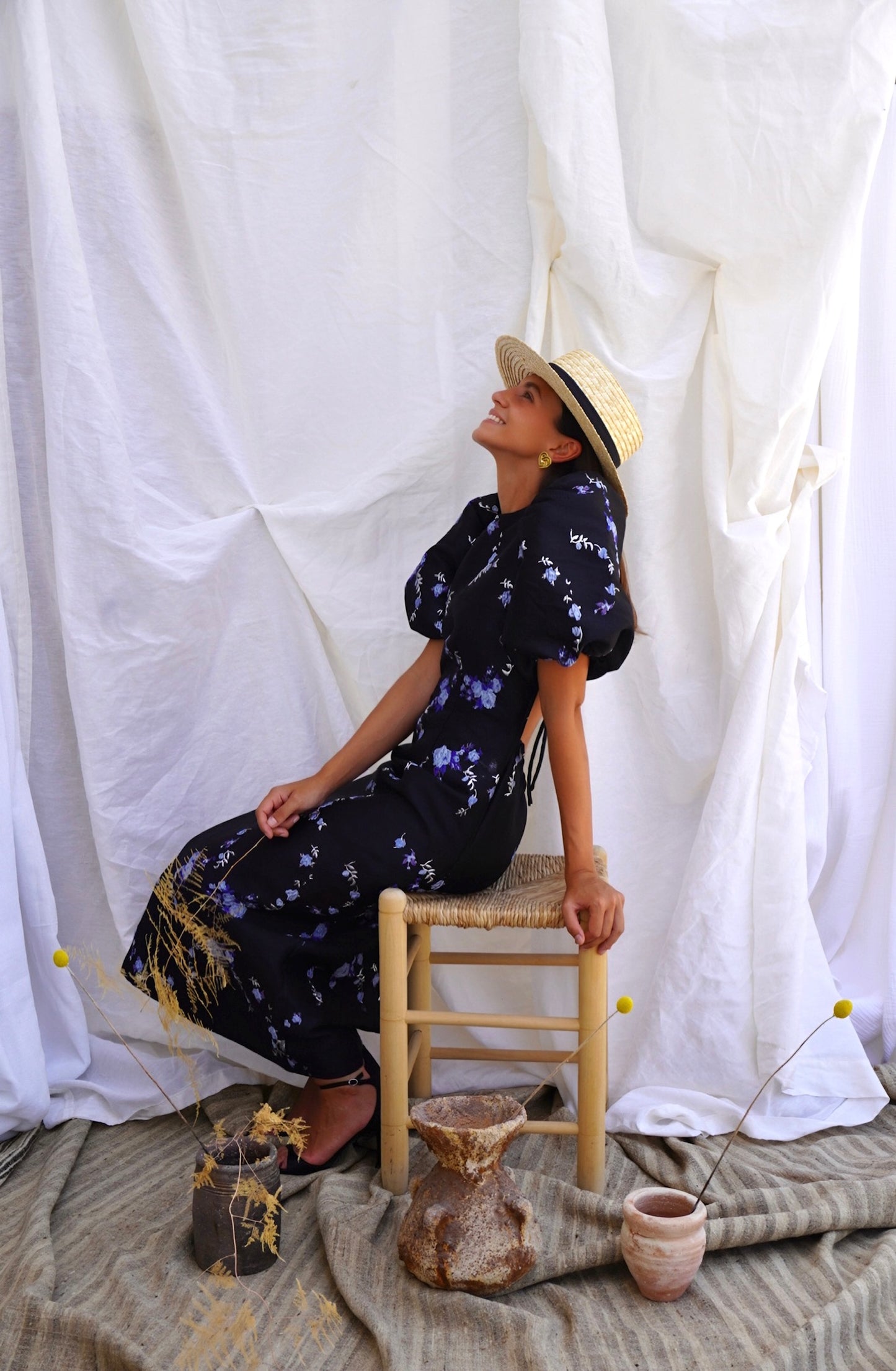 GANNI. Vestido midi en brocado con espalda abierta