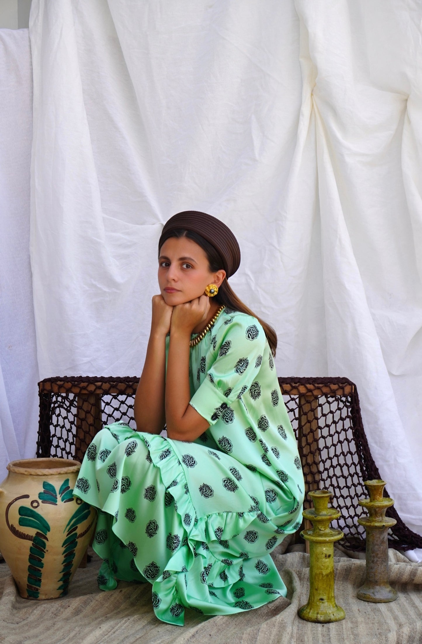 BAUM UND PFERDGARTEN. Vestido satén estampado