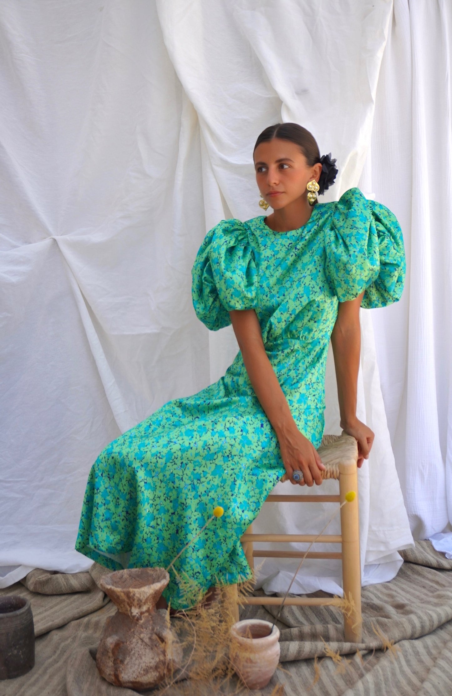 ROTATE. Vestido con mangas abullonadas