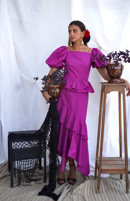 ULLA JOHNSON. Vestido midi volantes