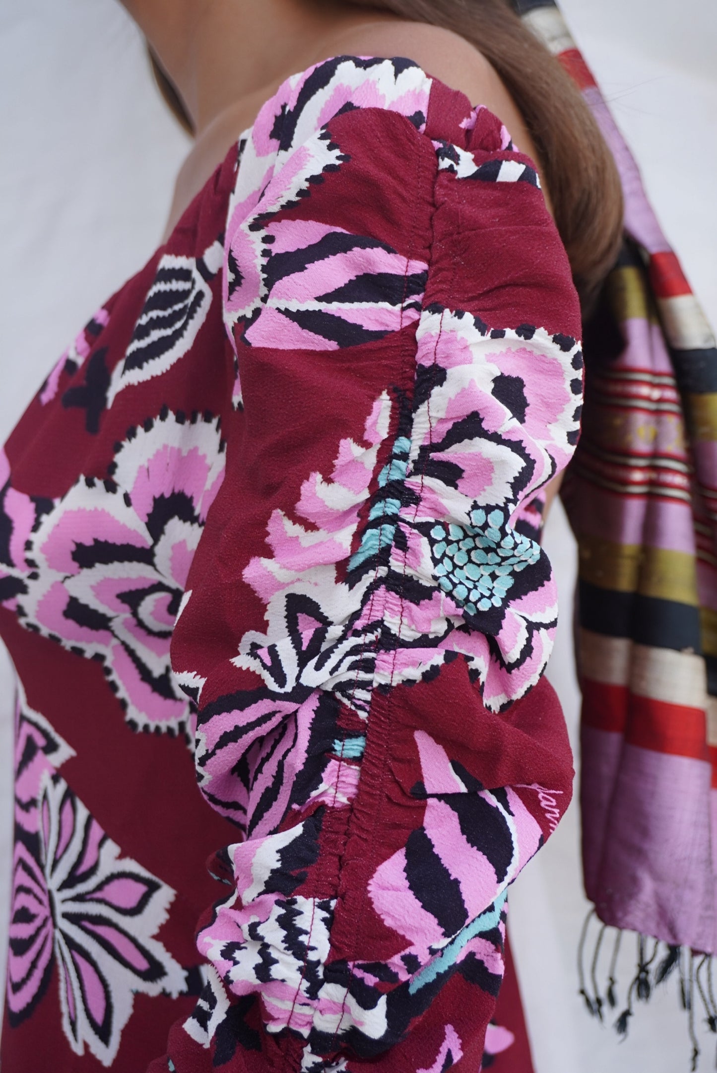 FARM RIO. Vestido midi en crepé con espalda abierta