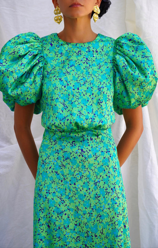 ROTATE. Vestido con mangas abullonadas